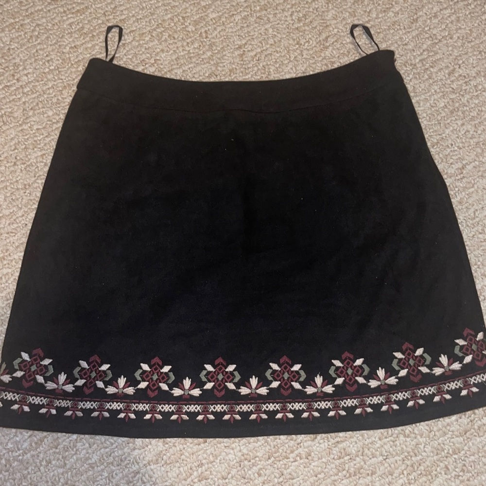 stunning velvet pencil skirt